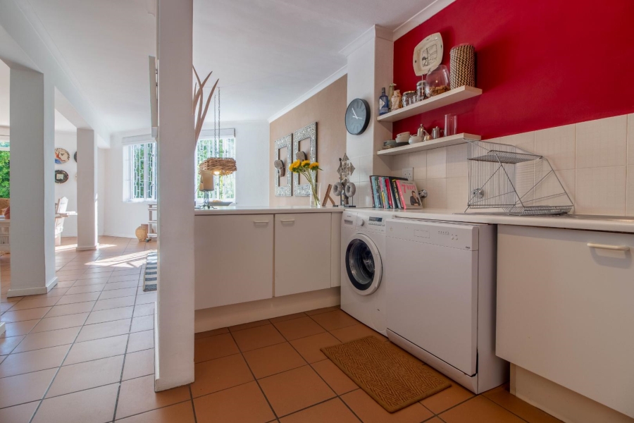 To Let 2 Bedroom Property for Rent in Devils Peak Western Cape